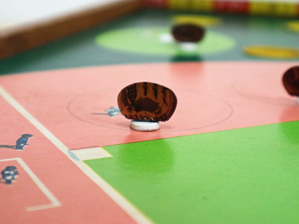 ビーシーの野球ゲーム(推定二代目) 可動式捕球アーム先端の鉄板グローブ